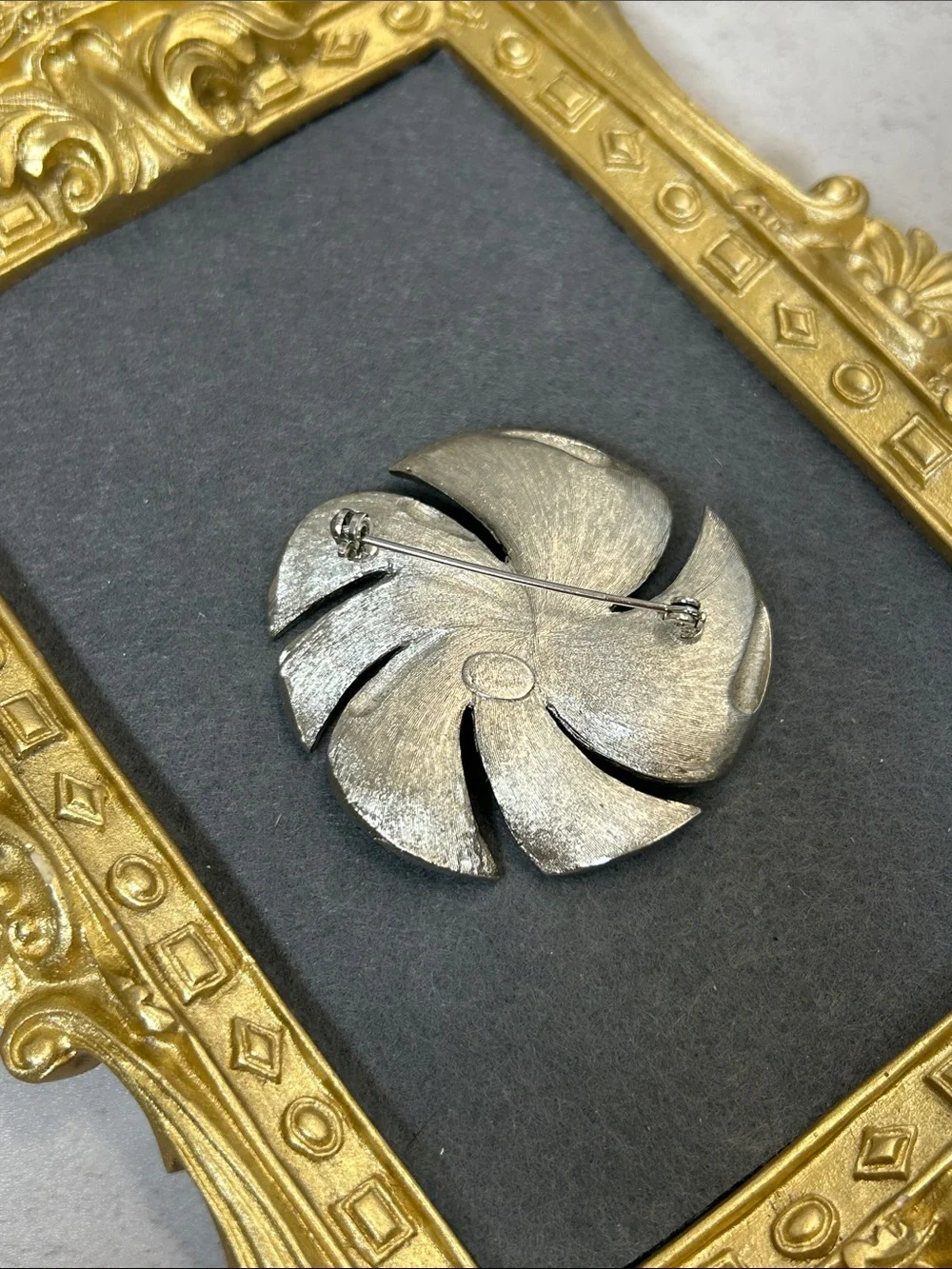 Vintage Silver Floral Swirl Brooch - Silver Tone